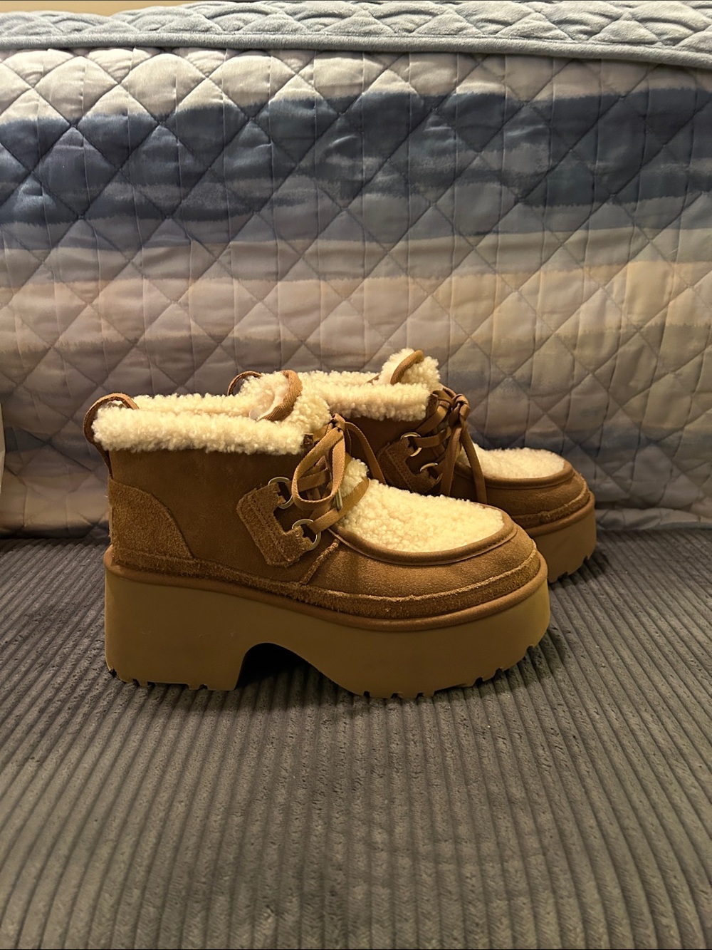UGG Classic New Heights Lace Up Women’s Boots Chestnut